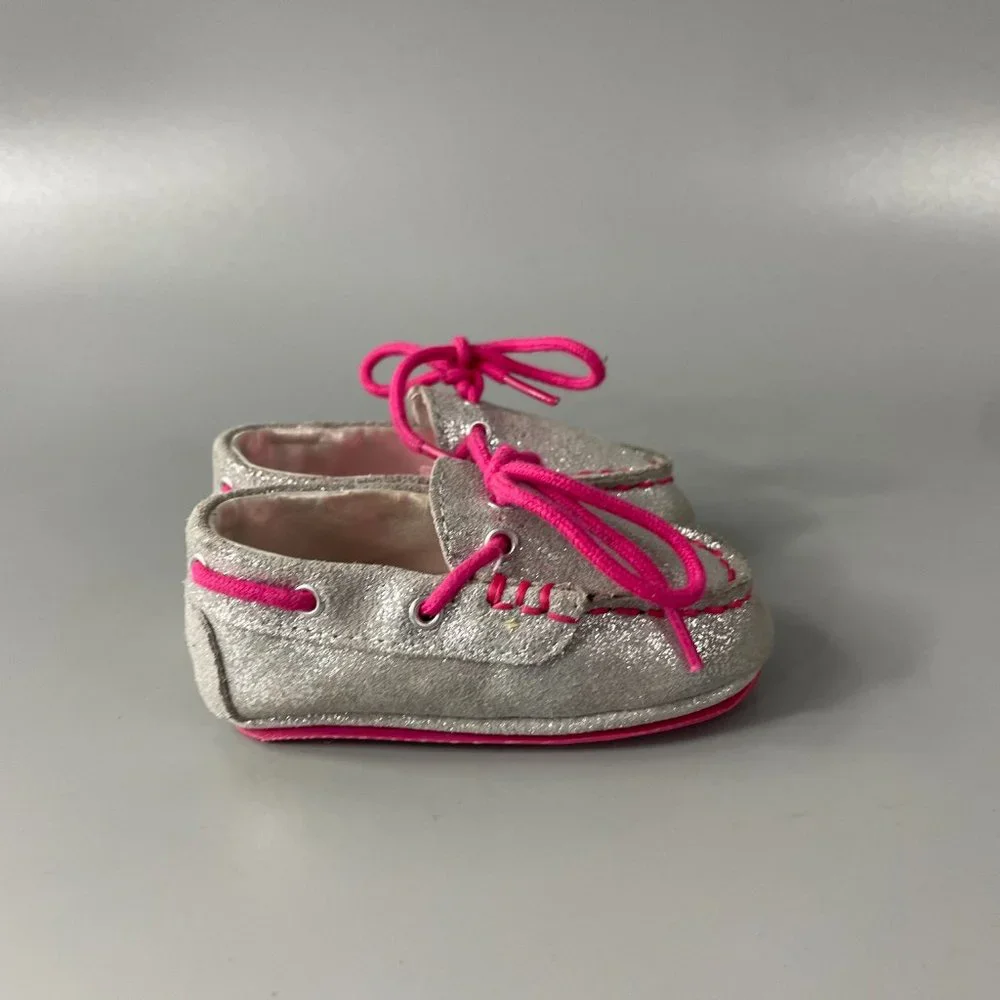 Cole Haan Toddler Silver Grant Driver Moccasins Size 2M - Picture 2 of 11